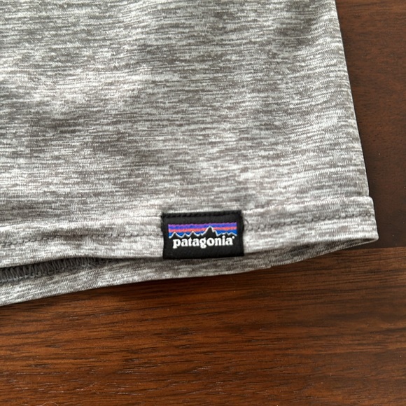 Patagonia Capilene Cool T shirt size small - Picture 3 of 4